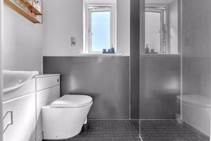 Photo 22- click for photo gallery